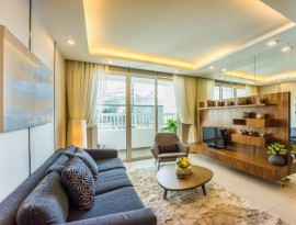 Bán CHCC The Prince Residence 72m2 2PN 2WC lầu cao view đông đẹp giá 6,5tỷ LH: 0909 242 *** Sổ