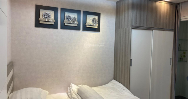 Cần bán gấp CHCC Terra Royal, Q3. 58m2, 2PN,giá: 4.8 tỷ. 83m2, 3PN. 8 tỷ. 0933 033 *** Thái, view đẹp