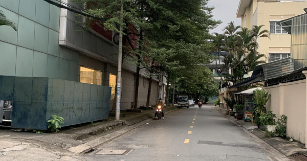 Bán nhà góc 2 mặt tiền, phường An Phú cách ga Metro 20m