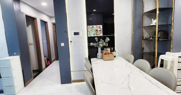 Bán gấp CHCC Xi Grand Court 70m2 2PN2WC NT lầu cao view thoáng đẹp 5 tỷ LH 0944 904 *** Đăng Lý