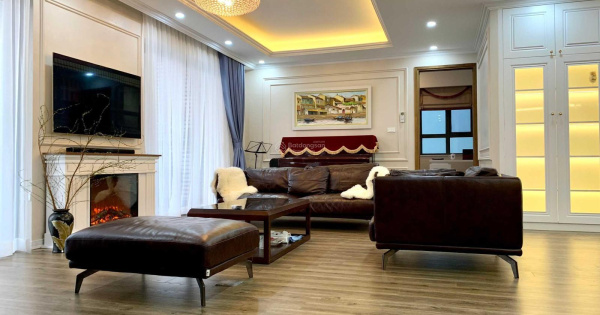 Chính chủ bán căn hộ 3PN DT 159m2 chung cư 29T1 N05 Hoàng Đạo Thúy, giá 8.7 tỷ - LH 0932 392 ***