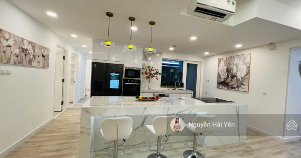 Hải Yến 0963 775 *** - bán căn hộ 3 phòng ngủ 140,4m2 - Saigon Pearl tầng cao, view đẹp giá 16 tỷ