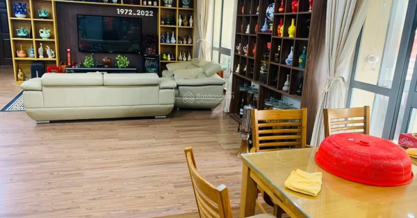 Cần bán căn góc 97m2 chung cư CT2 Văn Khê, 3 phòng ngủ nội thất rồi giá 5.050 tỷ