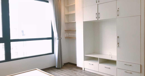 Bán nhanh căn 2 phòng ngủ sáng, 82m2, giá chỉ 7.2 tỷ, không mua không còn cơ hội. LH: 0901 793 ***