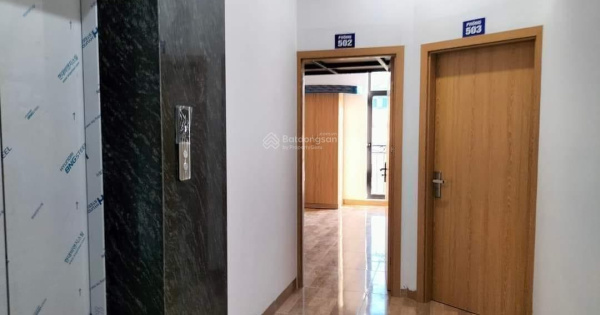 Cần thanh khoản gấp! CCMN Cầu Giấy, lô góc, gần phố 68m2 x 7T x 15P KK, DT hơn 800tr/năm