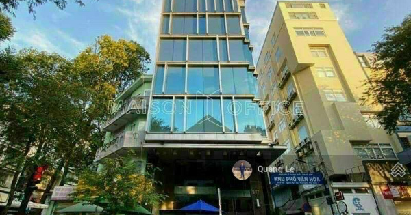 Bán nhà siêu vị trí ngay Nguyễn Văn Trỗi 17 x 19m HĐT: 260 Triệu/Tháng CTXD: Hầm + 14 Lầu 70 Tỷ TL