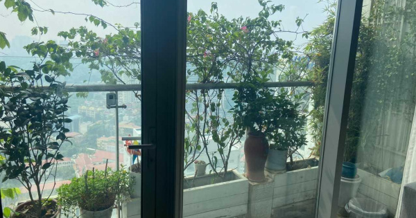 Cần bán rất gấp căn hộ Thăng Long No1 tầng trung 140m2 view hồ cực thoáng, full nội thất giá 9,8 tỷ