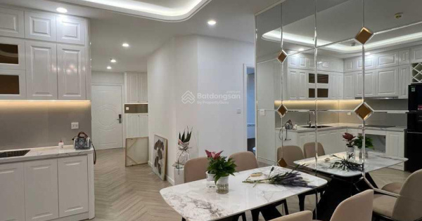 E chính chủ cần bán căn hộ 3 phòng ngủ tòa T4 - Times City - giá 7,5 tỷ cả đồ (Miễn trung gian)