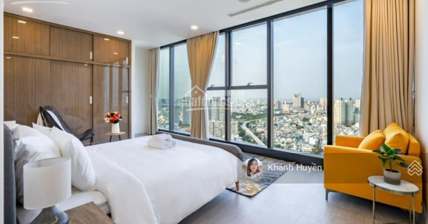 Bán căn hộ 3 phòng ngủ Vinhomes Central Park 126.2m2, căn góc view sông
