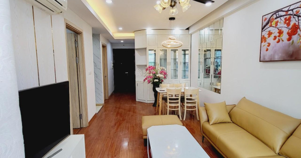 BQL tòa nhà bán căn hộ 2PN 2WC vào ngay, nhà đẹp, mới, view thoáng, đầy đủ nội thất dự án Mon City