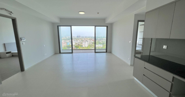 Bán căn 3PN (114m2), có sẵn nội thất, view hồ bơi sân tennis, quảng trường giá 4 tỷ 35 (có sổ)