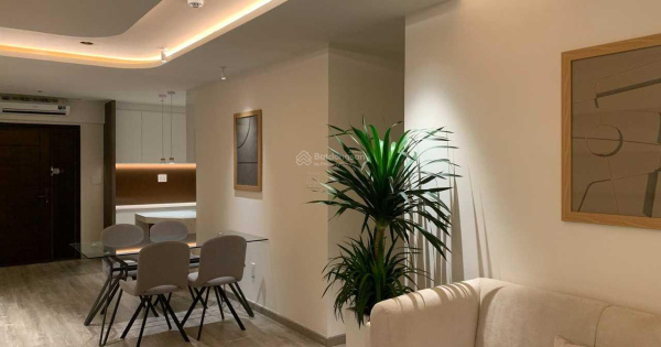 Bán căn hộ Scenic Valley, Phú Mỹ Hưng, Quận 7, lầu cao, view sông và hồ bơi, 101m2, 3 ngủ giá 8 tỷ