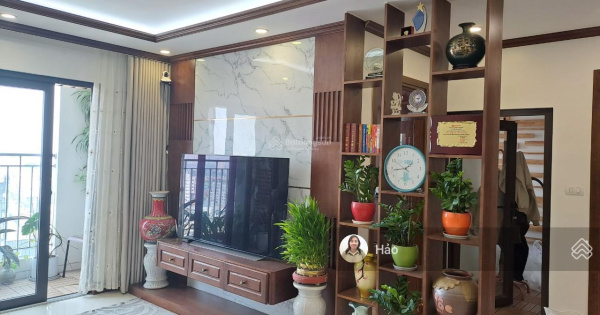 Cho thuê căn hộ Liễu Giai Tower 26 Liễu Giai, diện tích 133m2, 3PN, 2 Vệ sinh. Giá 25tr, full đồ