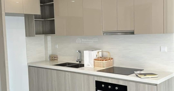 Cần bán nhanh căn hộ 2 phòng ngủ 1 WC Intracom giá dưới 60 triệu/1m2. LH Hồng Sơn: 0982 862 ***