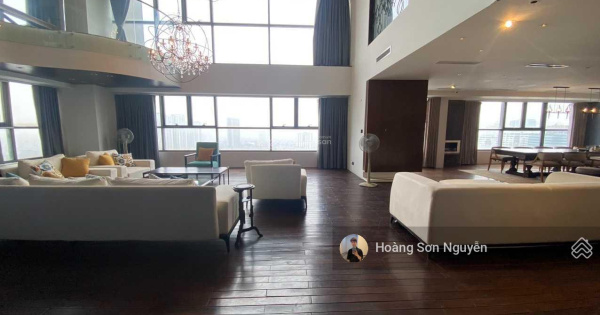 Cho thuê siêu phẩm penthouse duplex đường Hoàng Đạo Thúy 250m2 4 phòng ngủ full nội thất sang trọng