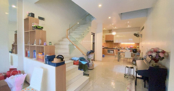 Nhà Định Công DT 48m2x5T, ngõ thoáng, mới, đẹp, ở luôn, giá 7.48 tỷ, SĐCC, 10m ra đường chính