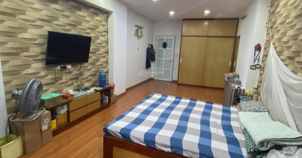 Cực hiếm nhỉnh 7 tỷ có nhà 50m2 x 4 tầng, ngõ rộng, 15m ra ô tô, phố Tân Ấp, Ba Đình, Hà Nội