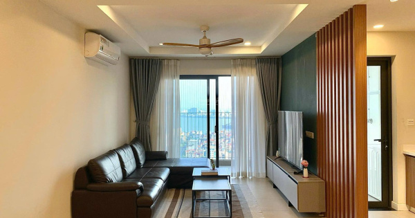 Cần cho thuê lại căn 2PN đồ cơ bản ở - full đồ 90m2 view Hồ Tây giá 14tr/th