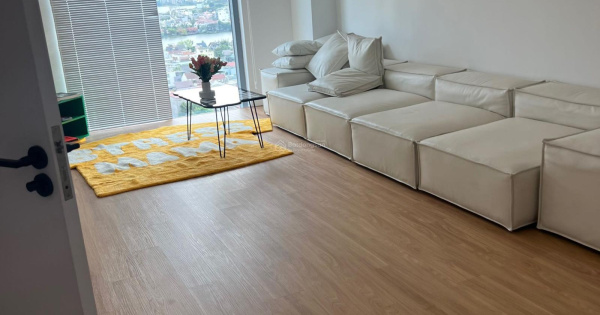 Duplex 2 tầng sổ sẵn ngay trung tâm thương mại Gigamall. Ngoài ra có rổ hàng 2 - 3PN