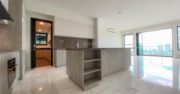 Tầng cao! Sky Villa số 07 tòa Altaz, 4 phòng ngủ - 181m2, view thành phố. Giá 21 tỷ. LH: 0931 356 ***