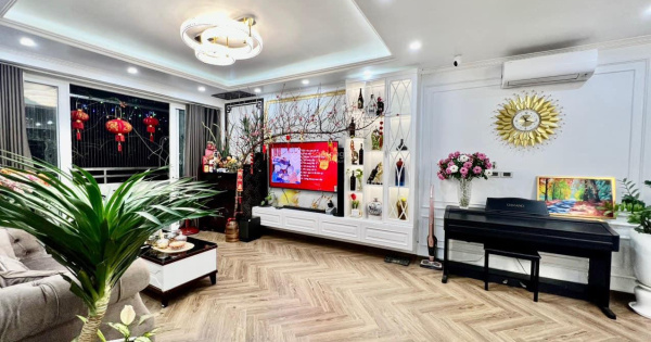 Tôi chính chủ bán căn hộ 2 ngủ 70m2 GoldSeason Nguyễn Tuân, giá bán 5,9 tỷ, sẵn sổ, đầy đủ nội thất