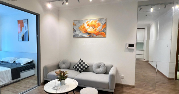 Chính chủ cần bán gấp căn hộ một ngủ toà Park 7 Times City, nội thất cao cấp. Giá 5 tỷ 350 có bớt