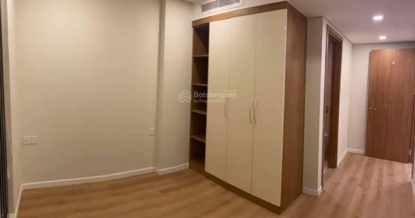 Bán gấp căn hộ Rivera Park SG Quận 10 DT 74m2, 2PN giá 4,6 tỷ, LH 0931 196 *** Thành. View Đông Nam