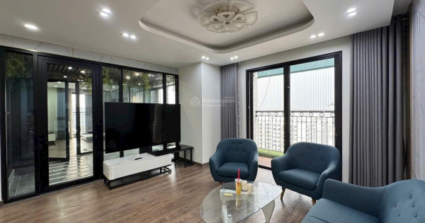 Tôi chính chủ cần bán căn 1PN 38m2, BC Đông Nam tòa West Point, giá 3.9 tỷ. LH 0977 632 ***