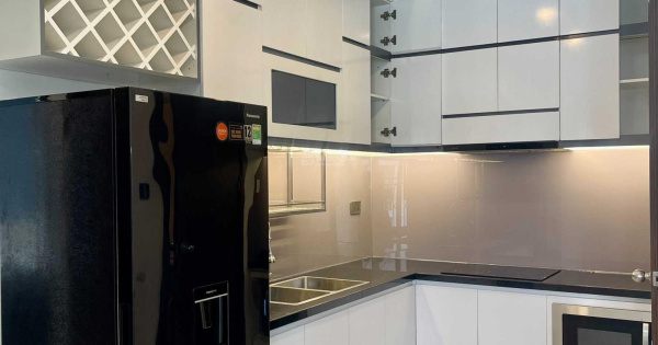 Cho thuê CH 2 PN, 2 WC bếp rèm, máy lạnh giá 20 tr tại Saigon Royal. LH Dung 0916 020 *** xem nhà