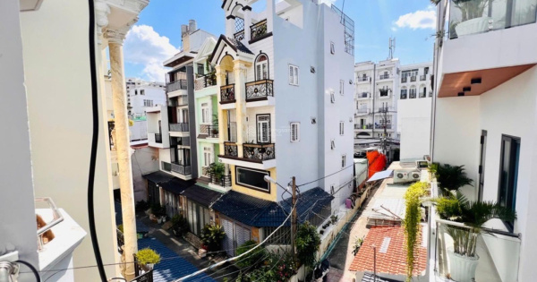 Ngợp bank 10 tỷ. CHDV 8.3x20m 162m2. 3 tầng. 16 phòng. Đang thuê 50tr. 12tyx