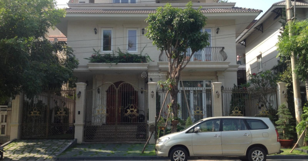 Bán biệt thự HXH đường Lê Văn Sỹ, P. 13 Quận 3, DT: 14 x 20m, 3 tầng đẹp, giá chỉ: 49 tỷ TL