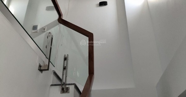 Bán nhà hiện thiện 4 tầng Lô 7C Lê Hồng Phong giá 3ty7