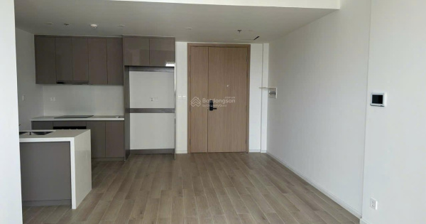 Bán gấp 2PN góc view hồ bơi giá 4,55tỷ, DT lớn 74m2, Tháp A gần Vincom