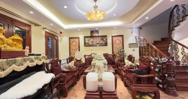 Cực rẻ! Bán nhà Đào Tấn, dân xây chắc chắn, lô góc, ngõ thông, nông, ô tô gần 20m, 107m2*5T