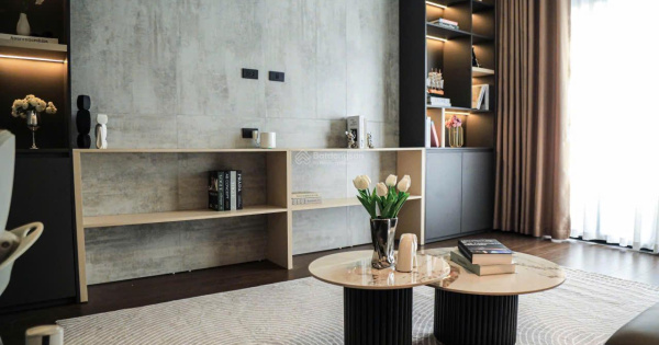 Bán căn hộ 4PN, 2WC, 135.4m2 tại Trung Hòa, Cầu Giấy, Hà Nội, giá tốt 8.5 tỷ