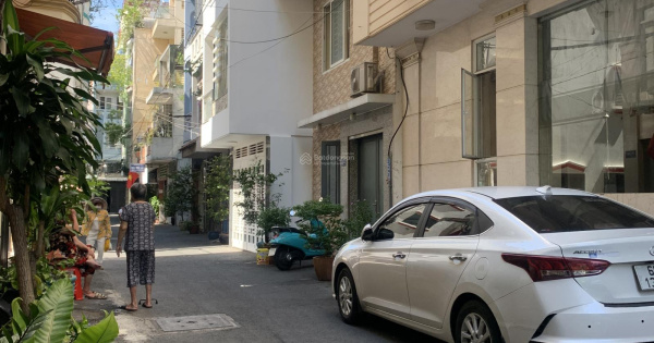 Nguyễn Đình Chiểu 52m2 x 4 tầng, lô góc, ô tô, hẻm thông, kinh doanh & ở, văn minh, SĐCC, 11.7 tỷ