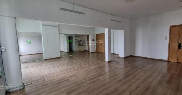 Charmington La Pointe bán officetel 70m2 - officetel được ĐKKD, thời gian tự do chỉ 3tỷ8