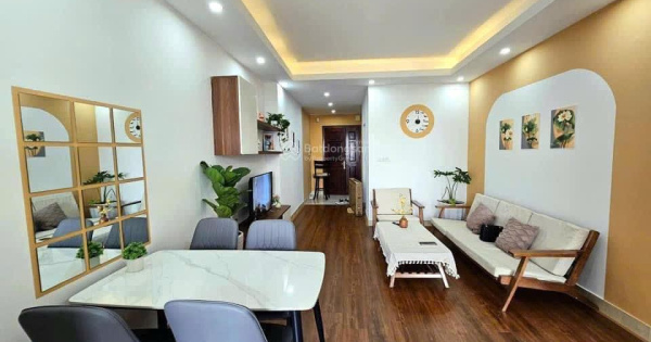 Chính chủ bán căn 2N2VS 65m2 toà GM1 Lê Trọng Tấn đối diện Vin. Full nội thất, sẵn sổ, giá 3 tỷ x