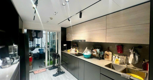 Bán CC Riverside Residence 14 tỷ, 138m2, 3PN + 2WC, nhiều tiện ích, uy tín đẹp