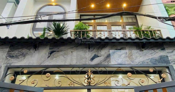 Bán nhà 61,3m2 giá 3 tỷ 850 triệu đường Nguyễn Minh Hoàng, Phường 12, Tân Bình, đang cho thuê 16tr