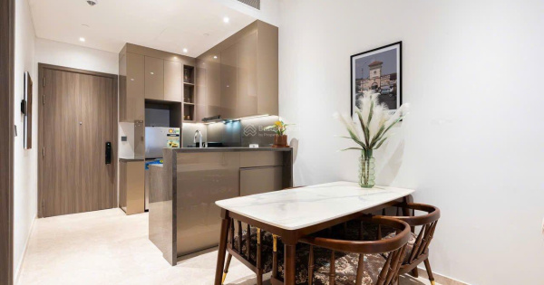 Bán gấp cao ốc Res 11, Quận 11, 50m2, 1PN, sổ hồng, view quận 1, giá bán: 3.1 tỷ LH 0936 822 ***