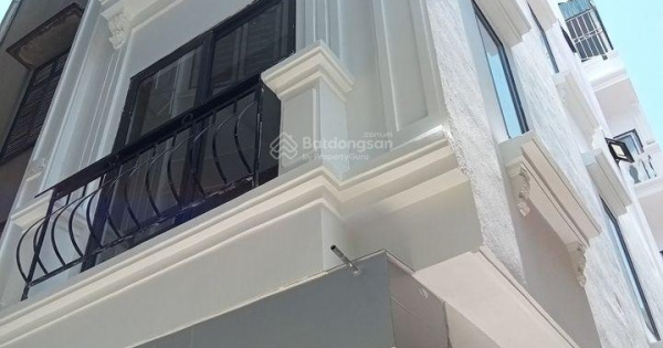 Bán nhà cực đẹp, giá rẻ 33m2x5T, giá: 5.6 tỷ. Phương Canh, có nơi gửi xe ô tô, gần Trịnh Văn Bô