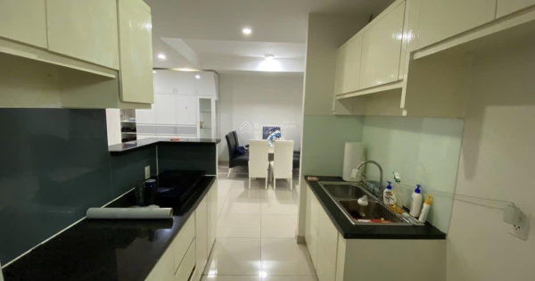 Cho thuê căn hộ Melody 2PN 2WC view hồ bơi giá 12tr/th