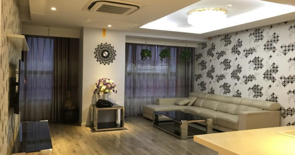 Cho thuê chung cư Starcity 23 Lê Văn Lương 111m2, 3 pn, 2 wc full đồ 17 triệu/th - 0915 351 ***