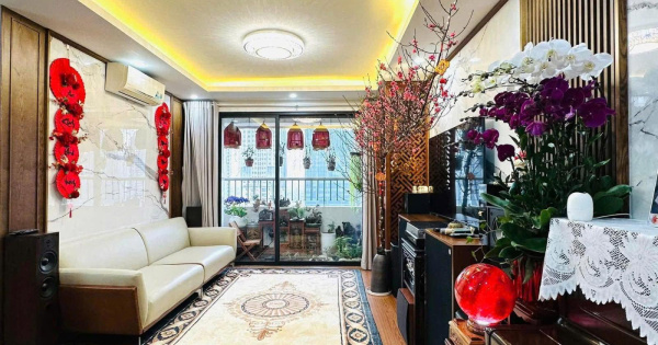 Chính chủ bán căn 2PN FLC 36 Phạm Hùng, DT 70m2, sẵn sổ, đủ nội thất, có slot ô tô, giá 5.4 tỷ