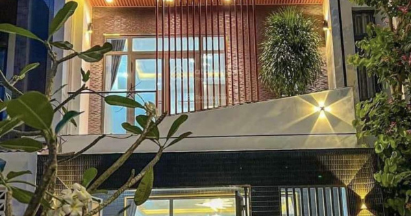 Chú Sang bán nhà đường Tống Hữu Định, P. Thảo Điền, Quận 2. Giá 4,96Tỷ/ DT 66m2 - 2 lầu, 3PN 4WC.