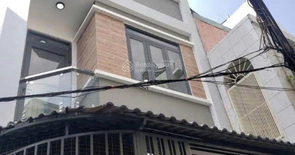 Bán nhà 4 tầng sát mặt tiền Âu Dương Lân P3, Q8 gần TTTM Pacr Mall