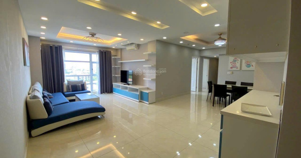 Cần tiền bán gấp căn hộ Riviera Point Q7. DT: 148m2, bán 9.5tỷ cam kết giá thật. - View sông
