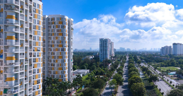 Chính chủ cần Bán gấp căn hộ chung cư Conic Skyway 2PN2W giá 2.45tỷ, đã có sổ hồng. LH 0979 695 ***