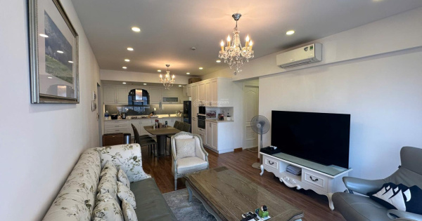 Cho thuê căn hộ Happy Valley DT 100m2, 3PN view sông, nhà đẹp giá 25tr/tháng. LH: 0909 168 ***